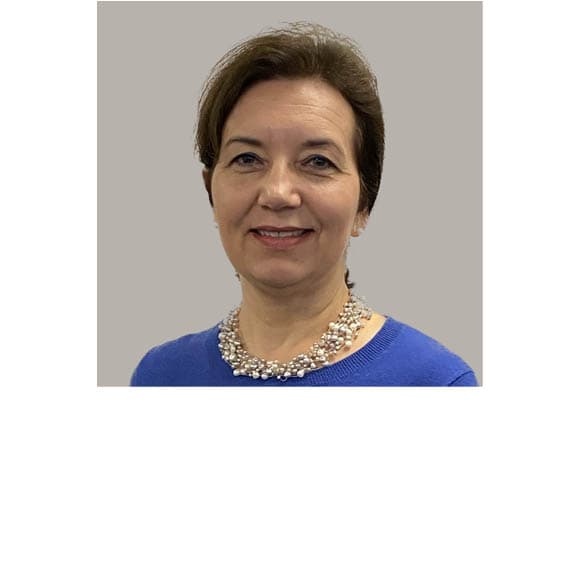 Executives/CA_50_50_margaret_raczka